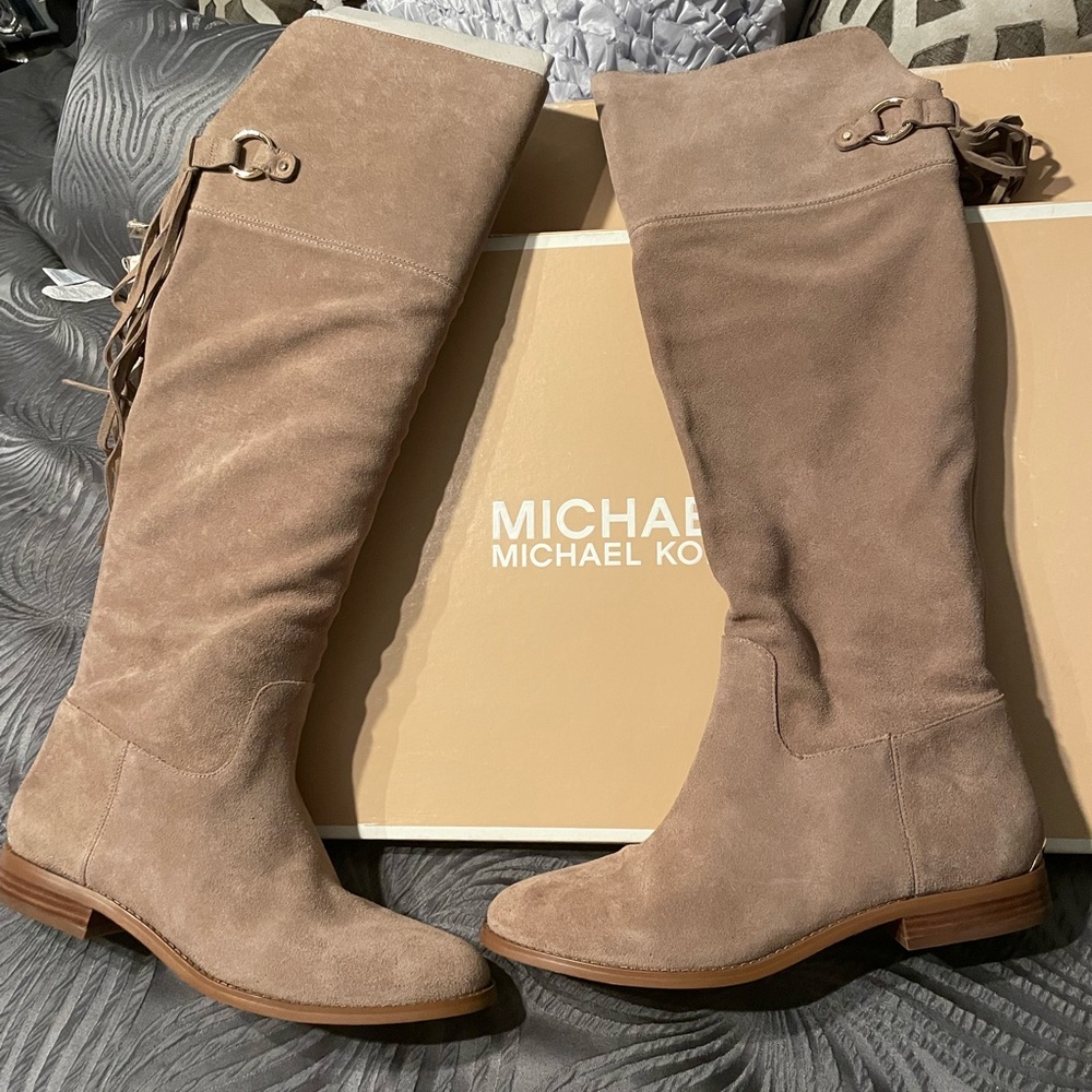 Michael Kors Rhea Flat Boots NWOT